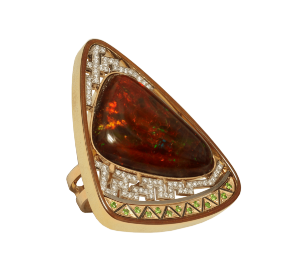 золотое кольцо с эфиопским шоколадным опалом