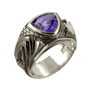 кольцо из серебра в готическом стиле