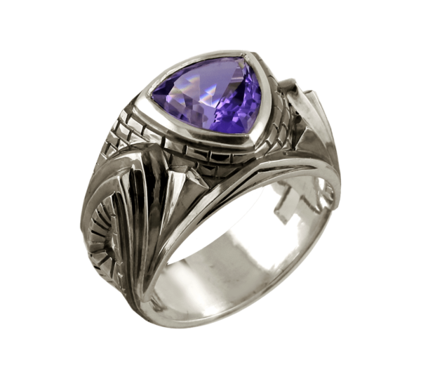 кольцо из серебра в готическом стиле