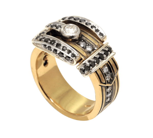золотое кольцо в виде пряжки